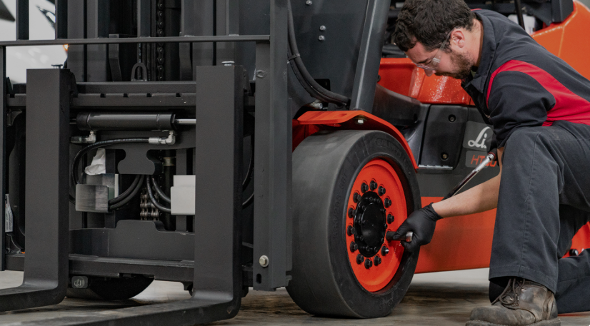 انواع لاستیک لیفتراک و نحوه نگهداری آن-شرکت سدن تجارت بین الملل